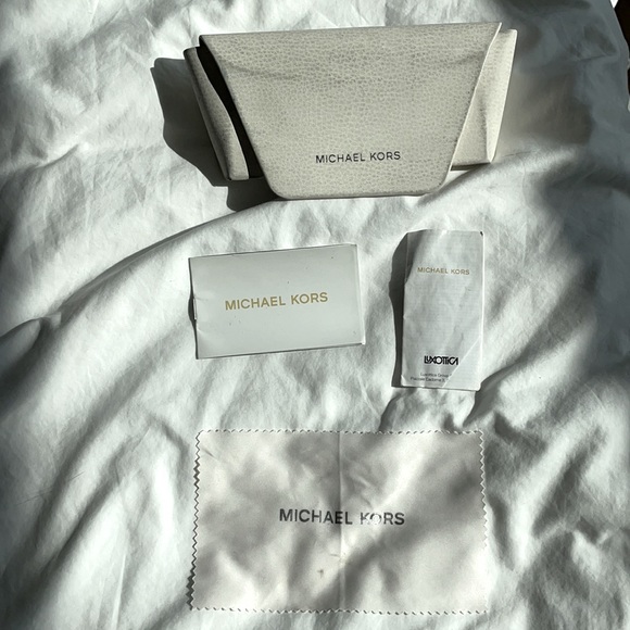 Tortoise shell Michael Kors sunglasses - used - Picture 3 of 3